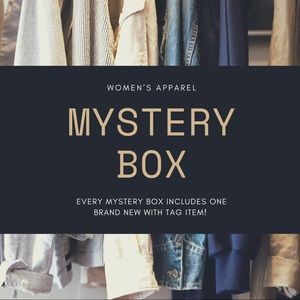 🔎MYSTERY BOX! 5 women’s clothing items including one brand new with tags